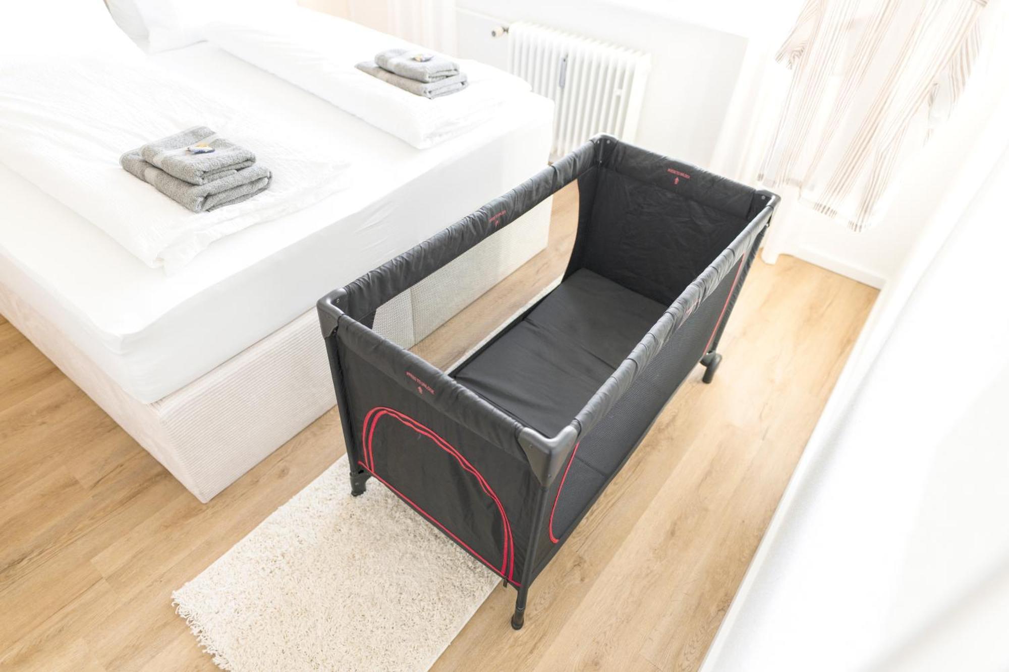 Wolfsburg Innenstadt - Happyhome - Direkt In Der Porschestrasse, 5 Personen & Kind, 3 Zimmer Екстер'єр фото